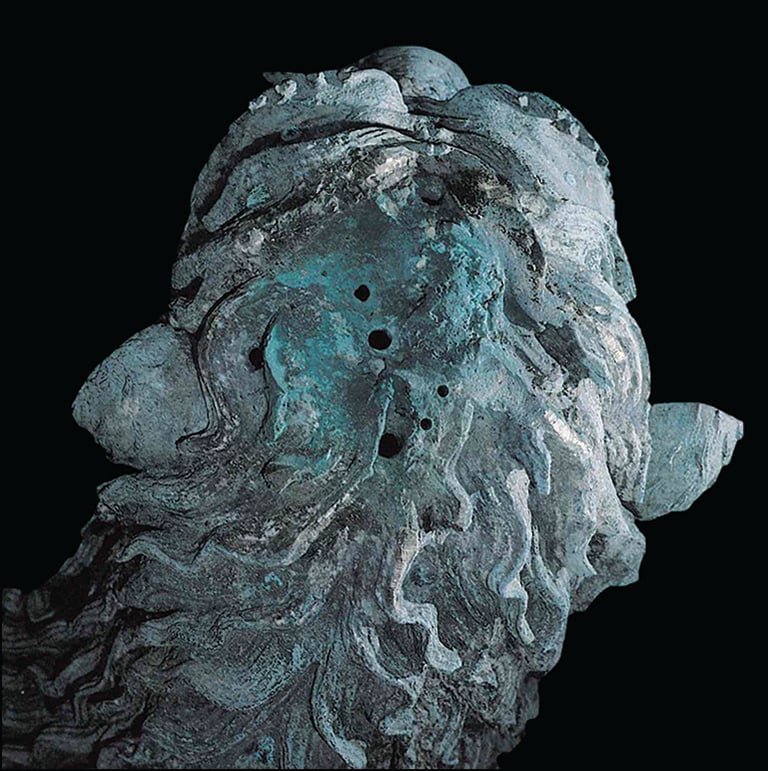 top-of-winged-lion-head Top Of Winged Lion Head