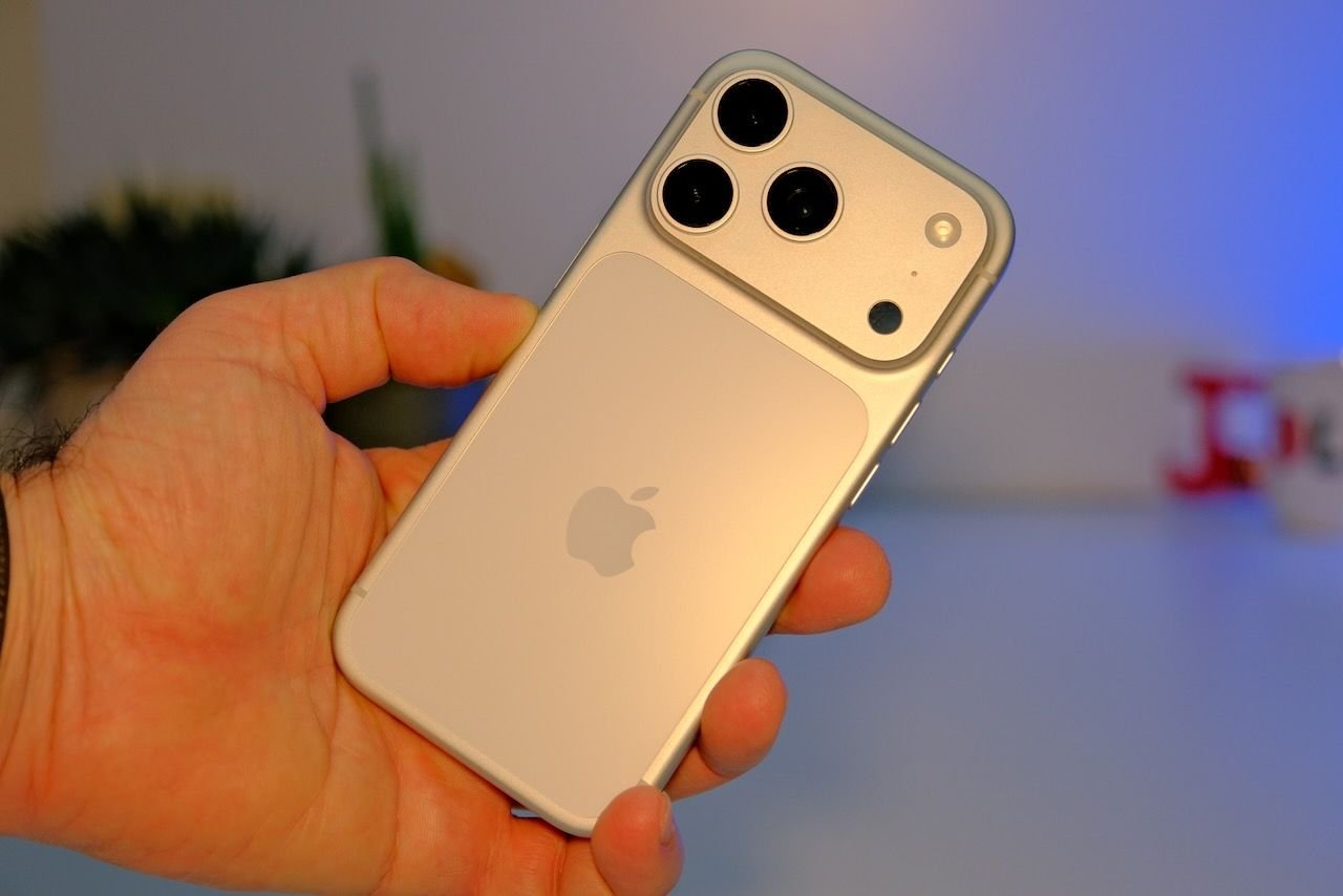 Akıllı telefon satışlarında durum aynı kaldı: iPhone yine en önde.