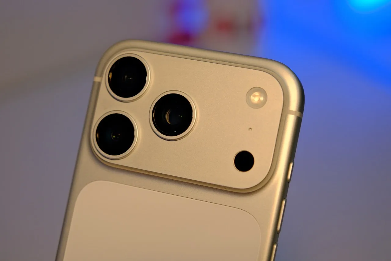 iPhone’da 200 MP kamera dönemi için geri sayım uzayabilir.