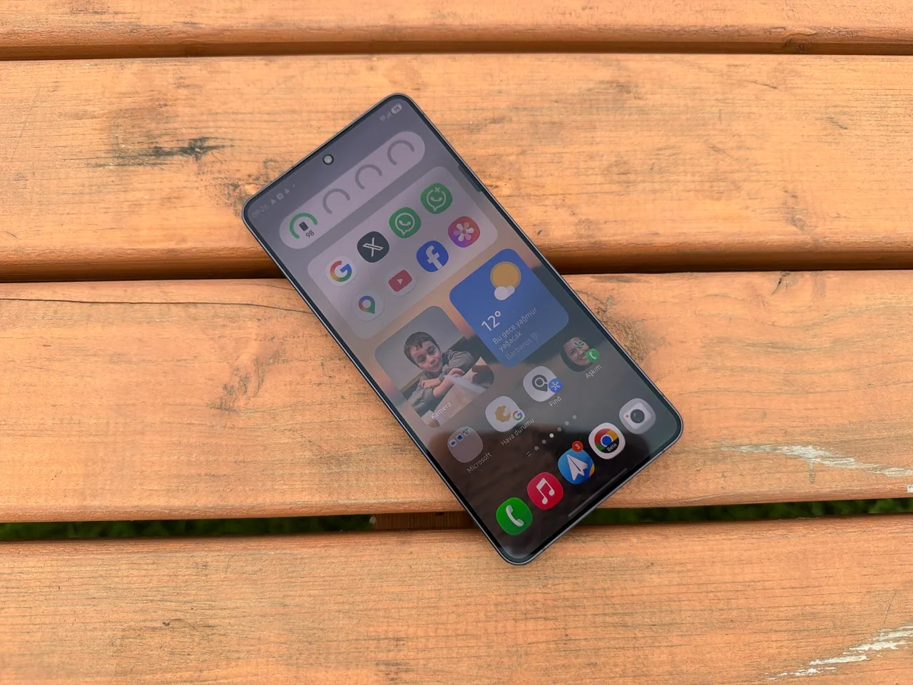 Galaxy S27, BOE ekranıyla Samsung için önemli bir teste tabi olacak.