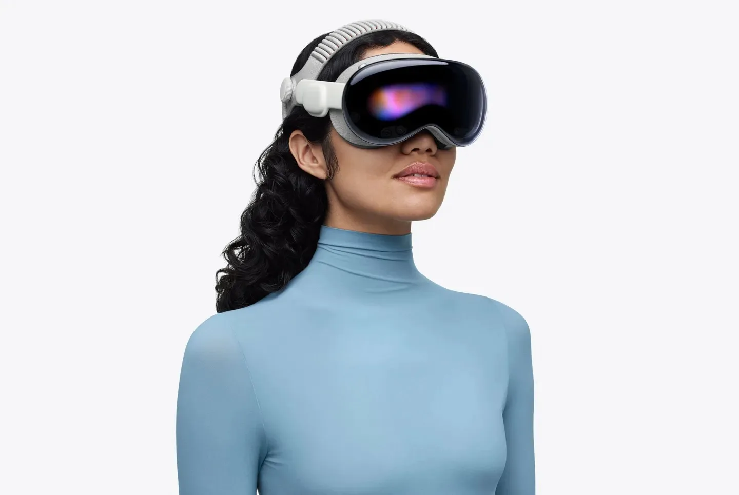 Apple kaynaklarını Vision Pro’dan akıllı gözlüklere yönlendiriyor.