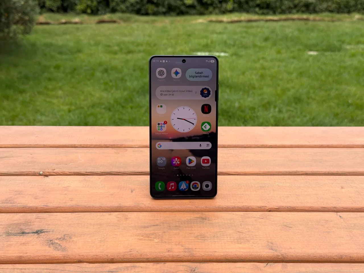 Samsung, One UI 8.5 güncellemesini 44 farklı Galaxy modeli için yayımladı.