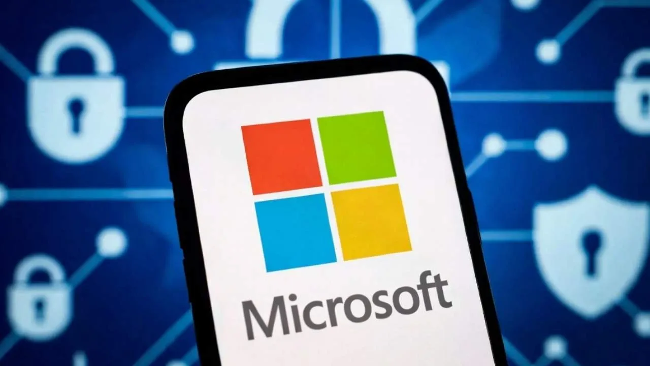 Microsoft, Windows sistemlerindeki güvenlik açıklarını kamuoyuna duyuran araştırmacıya yasal tehditte bulunarak gözdağı verdi.
